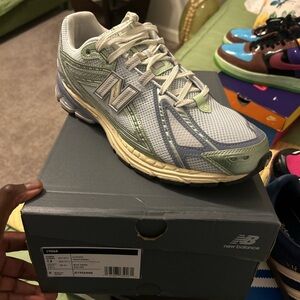 New Balance 1906